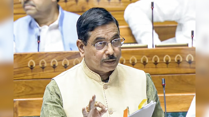 https://www.salarnews.in/public/uploads/images/newsimages/maannewsimage01092025_211047_Website Pics 728x410 (8).png